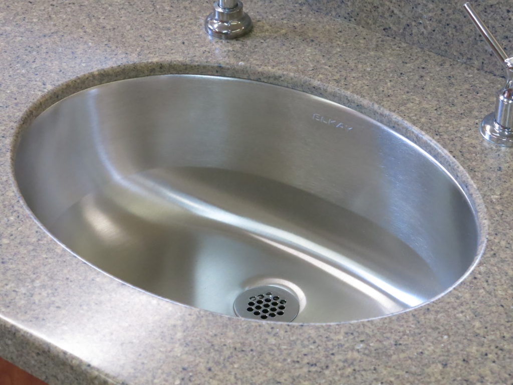 oval kitchen cornee sink